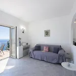 Deluxe Ecuba Praiano